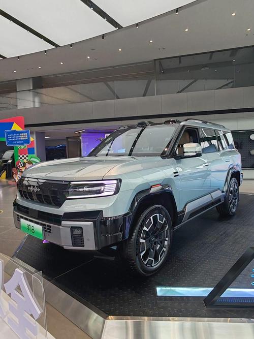 惠州320比亚迪方程豹硬派越野的爆款，英菲尼迪35周年与你共成长